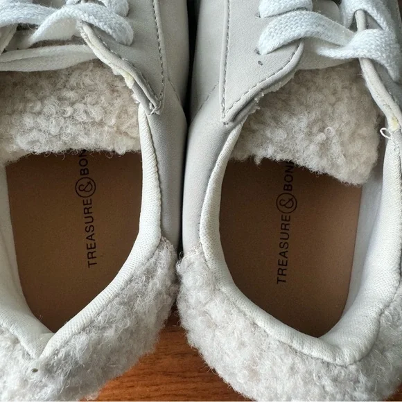 Treasure & Bond Kid’s Kamila Cozy Faux Fur Trim Sneaker. Size Kid’s 13. - Picture 9 of 14
